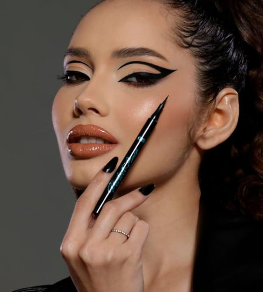 CANETA DELINEADORA PERFECT LINER- CATHARINE HILL